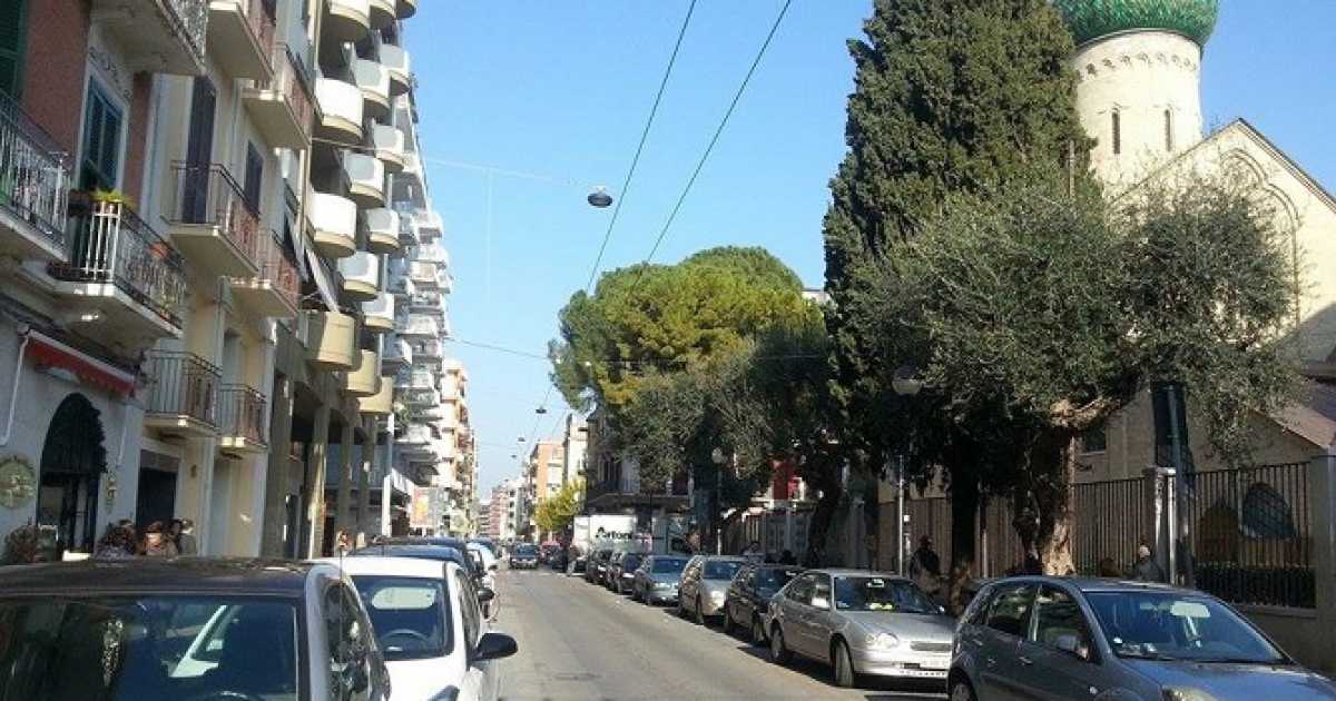 Corso Benedetto Croce, giallo del Natale al buio: luminarie prima messe e poi sparite